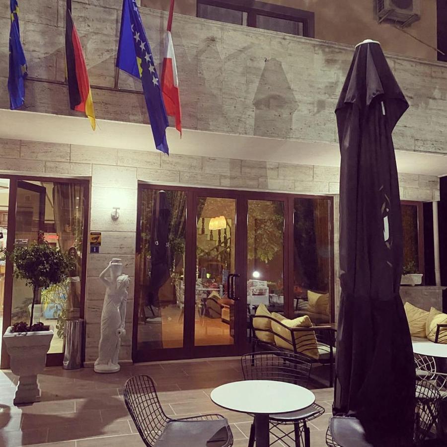 Hotel Ambasador Garden Lezhë Buitenkant foto