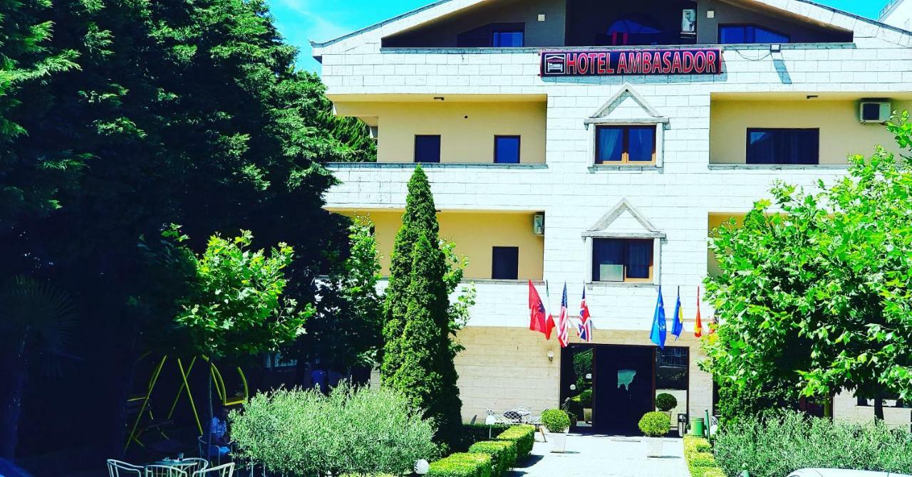 Hotel Ambasador Garden Lezhë Buitenkant foto